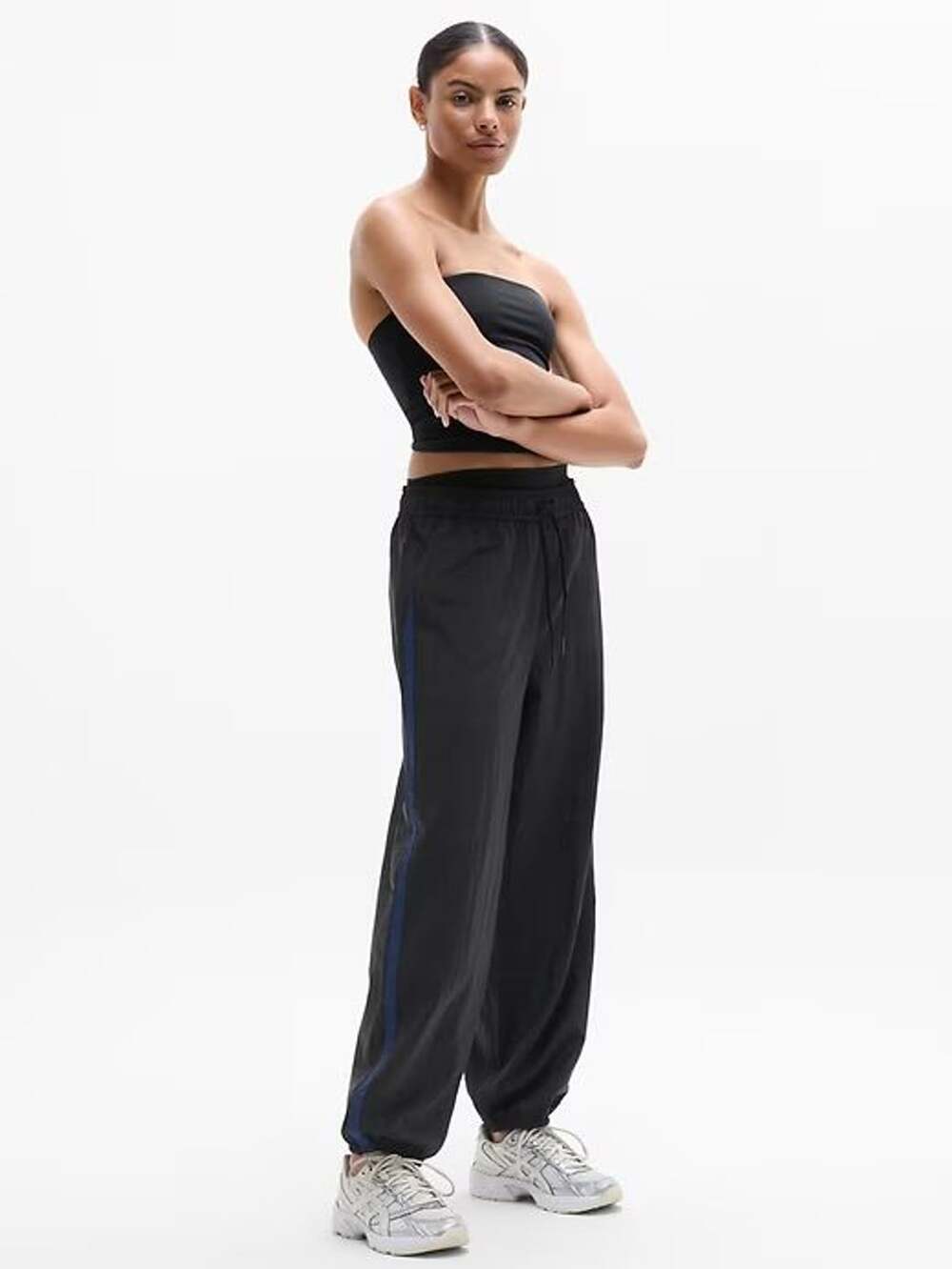 Athleta Daybreak Mid Rise Parachute Jogger Small Black Nylon Pants Blue Stripe